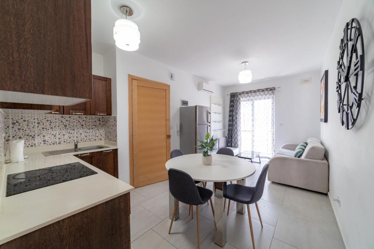 Metrostays Apartament St Julian Malta San Ġiljan Exterior foto