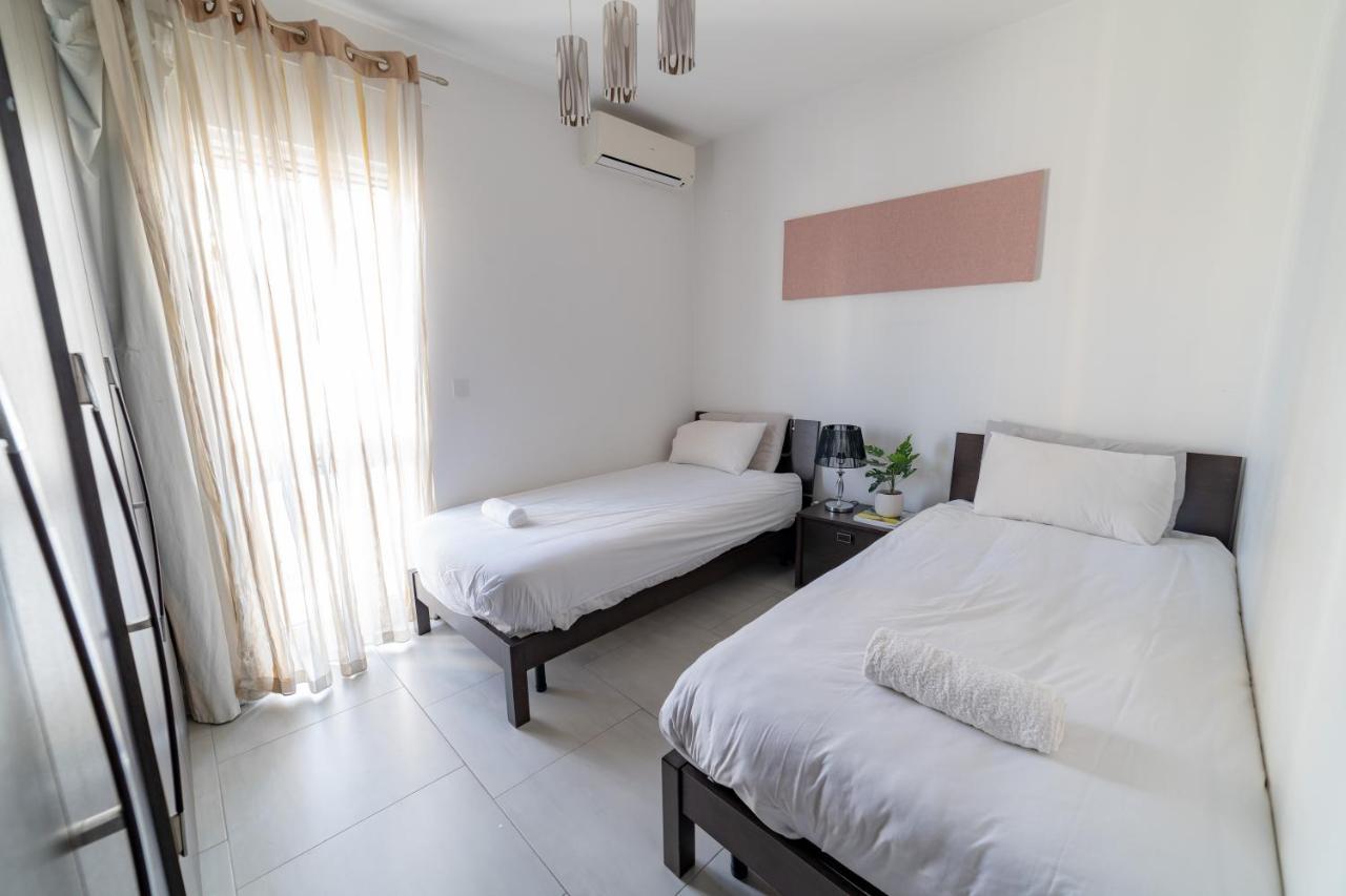 Metrostays Apartament St Julian Malta San Ġiljan Exterior foto